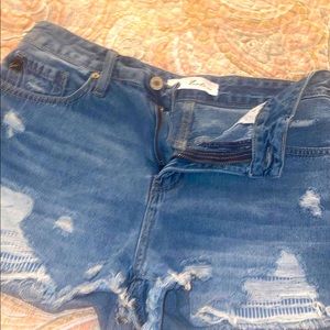 Very cute only worn twice if that love them just too big for me